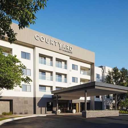 Courtyard Austin South Hotel Exterior photo