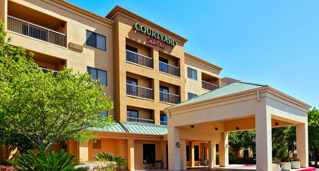 Courtyard Austin South Hotel Exterior photo